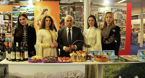აფხაზურ დელეგაციას ბელგრადში ,,სახელმწიფო სიმბოლოები” ჩამოართვეს