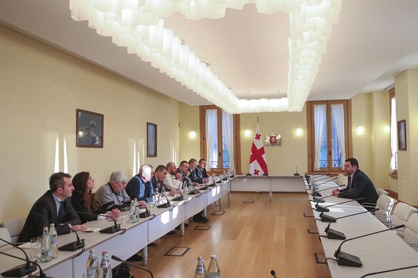 გიორგი აბაშიშვილი ეკონომიკური პროფილის ექსპერტებს შეხვდა