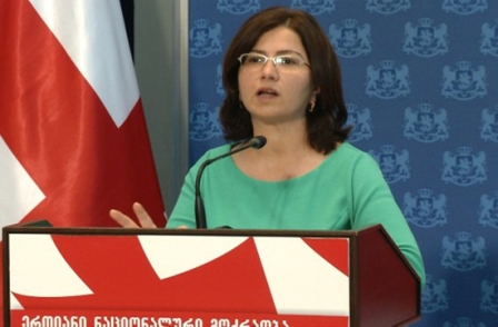ირმა ნადირაშვილმა ნოდარ ხადურს თანამდებობის დატოვებისკენ მოუწოდა