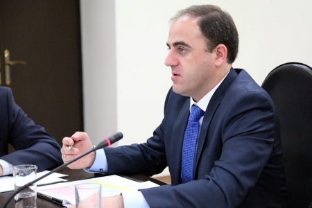 ნარმანია დედაქალაქის მერიასა და საკრებულოში შტატების გაზრდას არ ადასტურებს