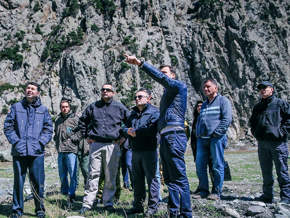 დარიალის ხეობაში სტიქიური მოვლენების საკითხზე იმსჯელეს