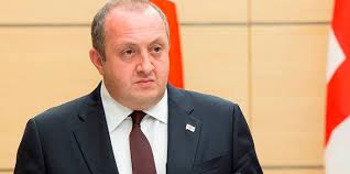 გიორგი მარგველაშვილი: პრეზიდენტი რომელიც ყურით დაჰყავთ ვერ განახორციელებს თავის ვალდებულებებს