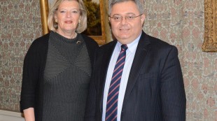 ნიდერლანდების სამეფოს სენატის პრეზიდენტი დღეს პარლამენტს ეწვევა