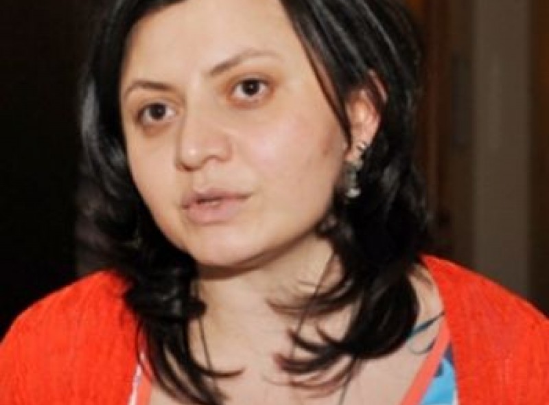 ეკა ხერხეულიძე დაინტერესდა ისევ ეძებს თუა არა ხელისუფლება სააკაშვილს და ადეიშვილს