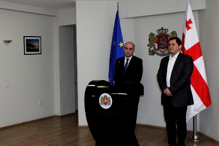 მთავრობამ ყაზბეგში მძიმეწონიანი მანქანების პარკინგის მოწყობის მიზნით ინტერესთა გამოხატვა გამოაცხადა