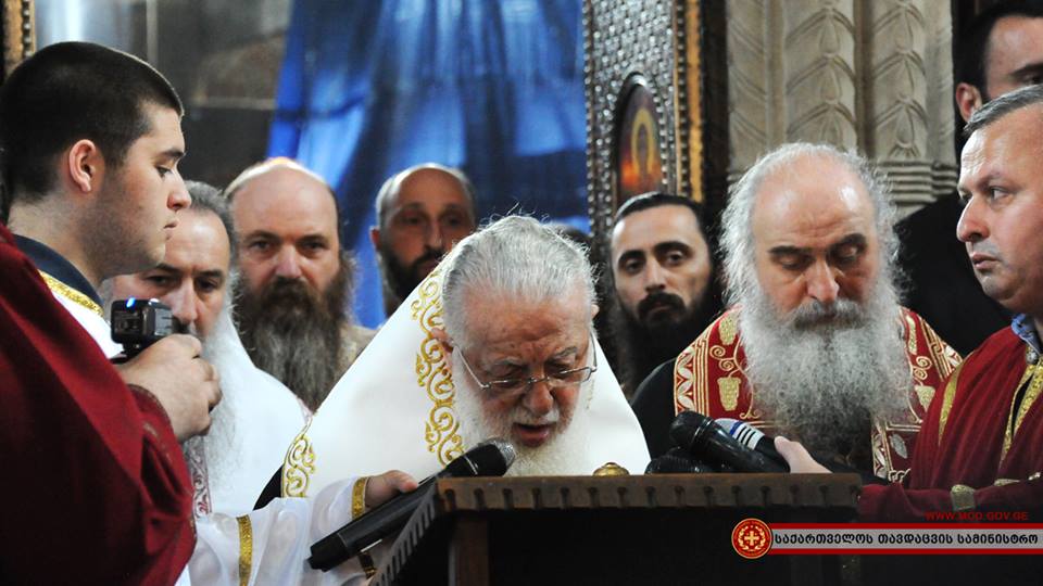 ბესიკ ლოლაძე სტიქიის შედეგად გარდაცვლილთა პანაშვიდზე