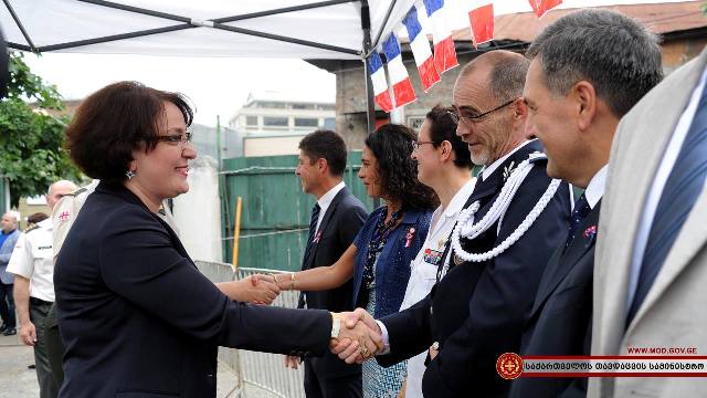 თავდაცვის მინისტრი ფრანგ ხალხს ეროვნულ დღესასწაულს ულოცავს