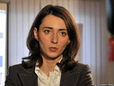 ეკა გიგაური: სოსო ჯაჭვლიანი ერთადერთი არ იქნება პარლამენტში ვინც არ იცის EBRD, WTO, OSCE, IMF და სხვა ორგანიზაციები