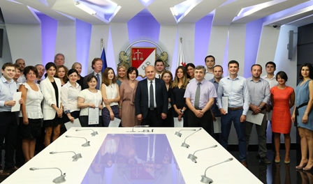 ფინანსთა მინისტრმა და GIZ-ის პროგრამის ხელმძღვანელმა საერთაშორისო დაბეგვრის კურსის მონაწილეებს სერტიფიკატები გადასცეს