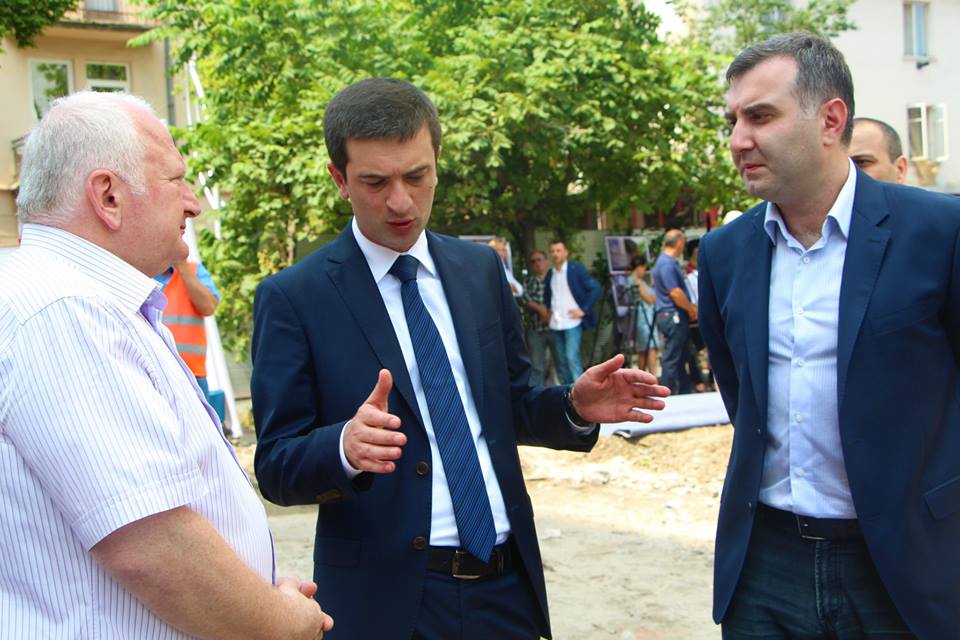 ბათუმში ბარაკების ნაცვლად ახალ საცხოვრებელ სახლის მშენებლობა დაიწყო
