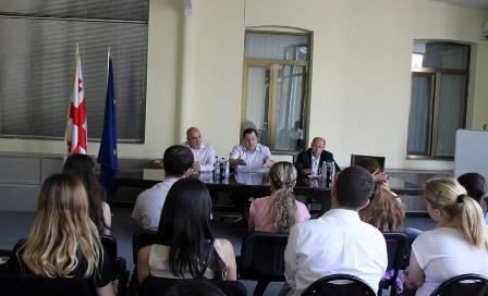 ტურიზმის ადმინისტრაციის ხელმძღვანელი სტუდენტებს შეხვდა