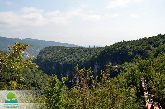 გიგლა აგულაშვილი ოკაცეს კანიონის ტურისტული ბილიკი დაათვალიერა