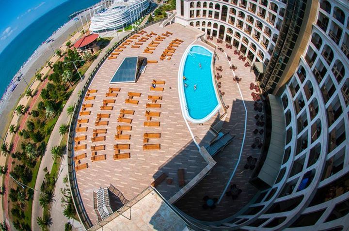 ირაკლი ღარიბაშვილმა ბათუმში ”Colosseum Marina Hotel-ი ოფიციალურად გახსნა 