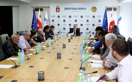 დავით ნარმანია შშმ პირთა ორგანიზაციების წარმომადგენლებს შეხვდა