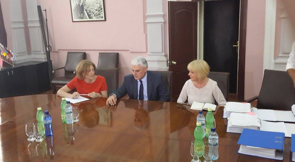 ბათუმის გარკვეულ უბნებში წყლისა და საკანალიზაციო სისტემების რეაბილიტაციას ,,ფაიფერი და ფაიფერი“ განახორციელებს