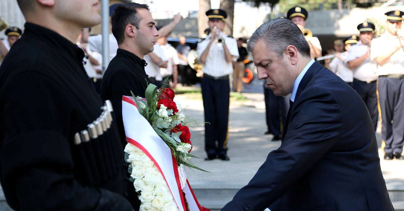 გიორგი კვირიკაშვილმა საქართველოს ერთიანობისთვის დაღუპულ გმირთა მემორიალი  გვირგვინით შეამკო