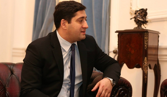 დიმიტრი ქუმსიშვილი ბათუმის ნავთობტერმინალისა და ბათუმის ნავსადგურის ხელმძღვანელებს შეხვდა
