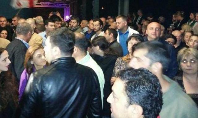 ბიძინა ივანიშვილის ბიზნესცენტრთან მიმდინარე აქცია დასრულდა