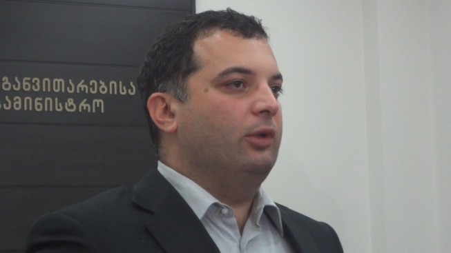 ილია ელოშვილი: ეკონომიკა და პოლიტიკა ერთმანეთისგან უნდა გაიმიჯნოს