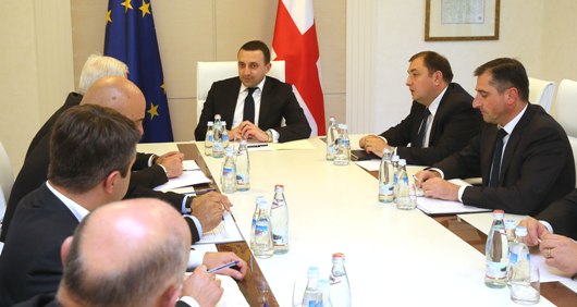 ირაკლი ღარიბაშვილი სახელმწიფო რწმუნებულებს შეხვდა 