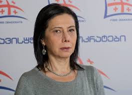 ნინო გოგუაძე: პოლიტიკოსები იმიტომ არსებობენ, რომ ქვეყანაში ხალხი დააწყნარონ 