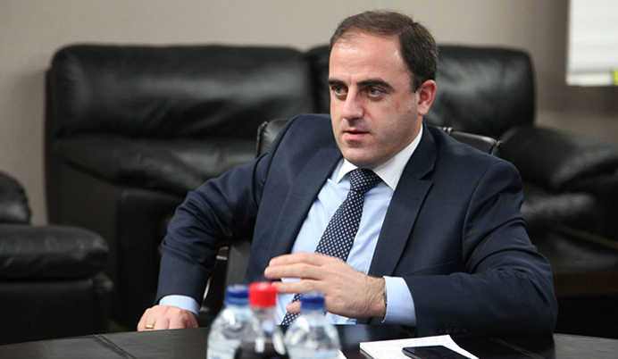 დავით ნარმანია გადადგომას არ აპირებს