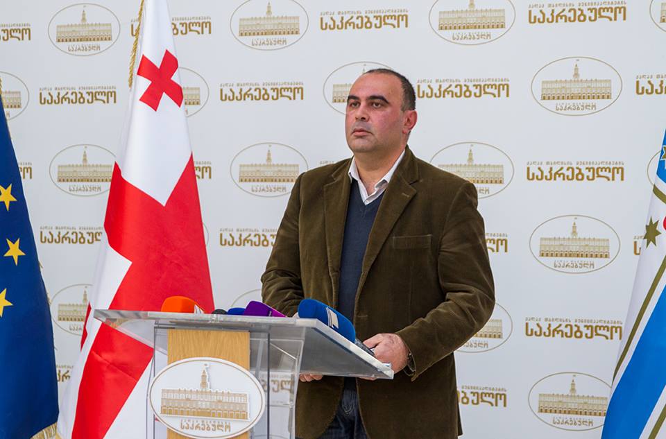 თემურ გრიგალაშვილი თბილისის მერს პოსტის დატოვებისაკენ მოუწოდებს