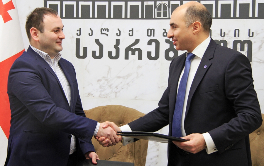 თბილისის მუნიციპალიტეტის საკრებულოში ურთიერთთანამშრომლობის მემორანდუმი გაფორმდა