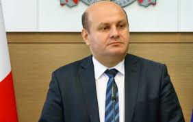 ნოდარ ხადური ვერ აკონკრეტებს,  მოუწევს თუ არა თანამდებობის დატოვება