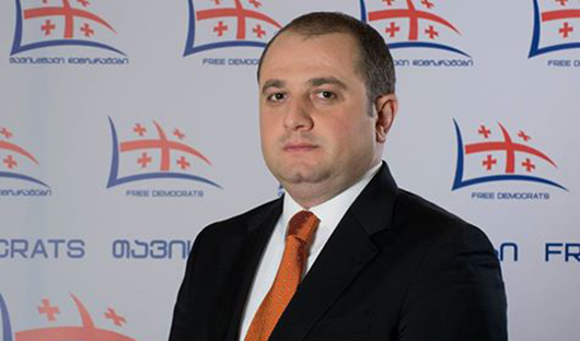 ფრაქცია ''თავისუფალი დემოკრატების'' წევრები ლევან მურუსიძის ამრჩევთა გადადგომას მოითხოვენ 