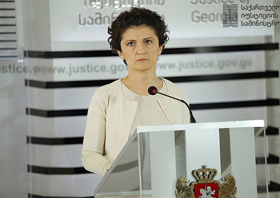 თეა წულუკიანი  ნინო გევენეტძეს საყვედურობს