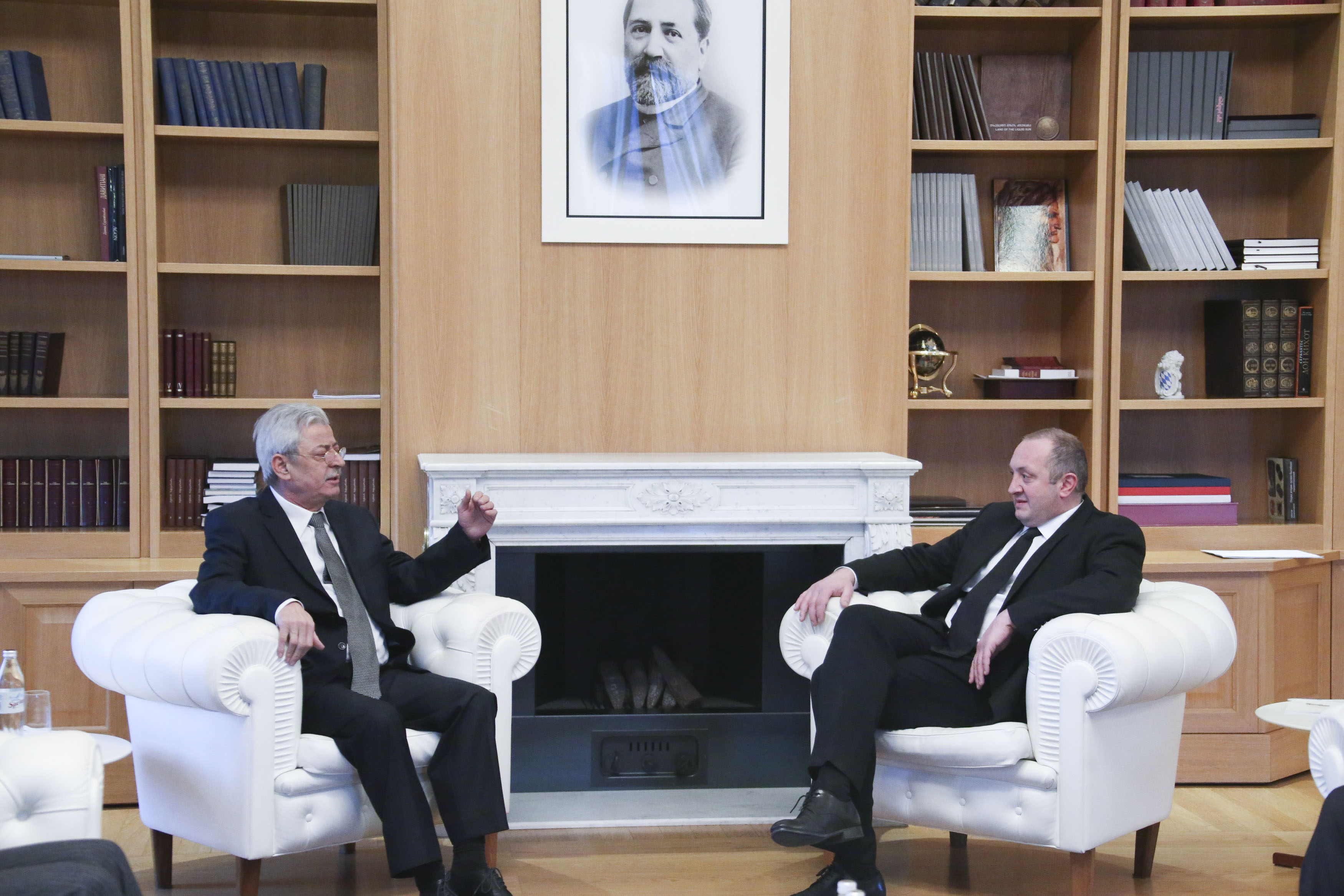 გიორგი მარგველაშვილს საბერძნეთის  ელჩმა რწმუნებათა სიგელები გადასცა