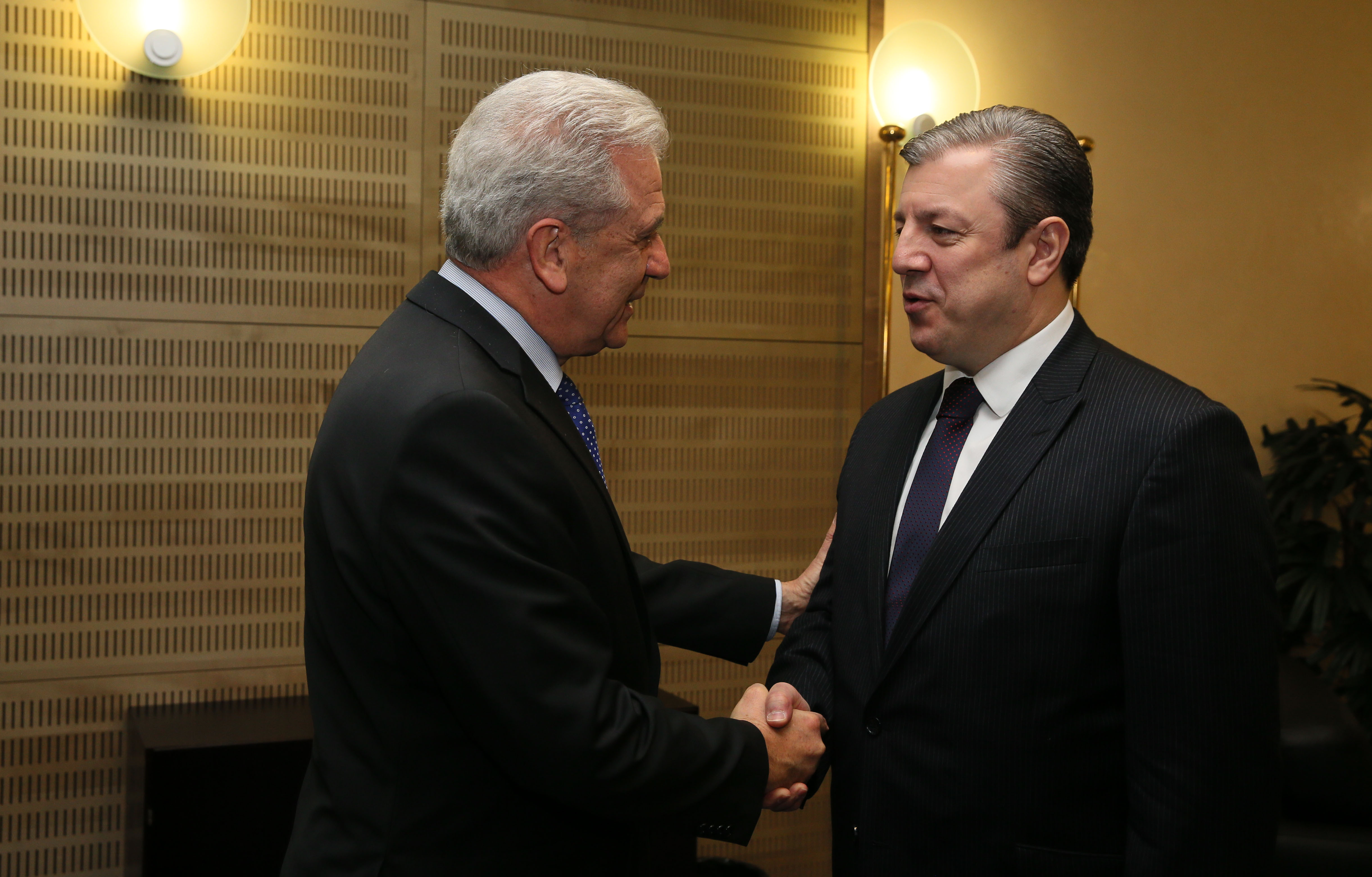გიორგი კვირიკაშვილი და დიმიტრის ავრამოპულოსს შეხვდა