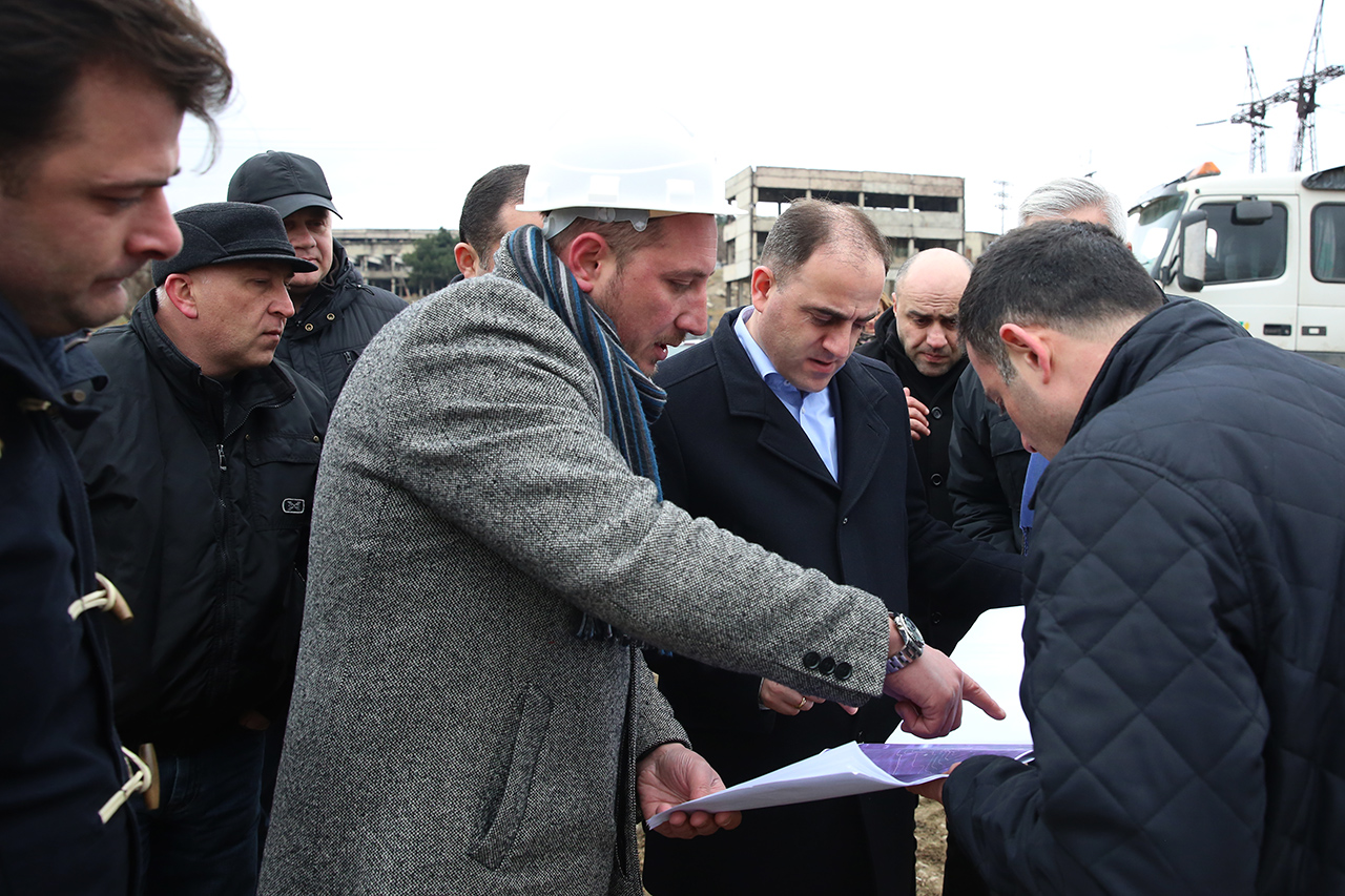 დავით ნარმანიამ კრწანისის რაიონში სანიაღვრე კოლექტორის სამშენებლო სამუშაოები დაათვალიერა