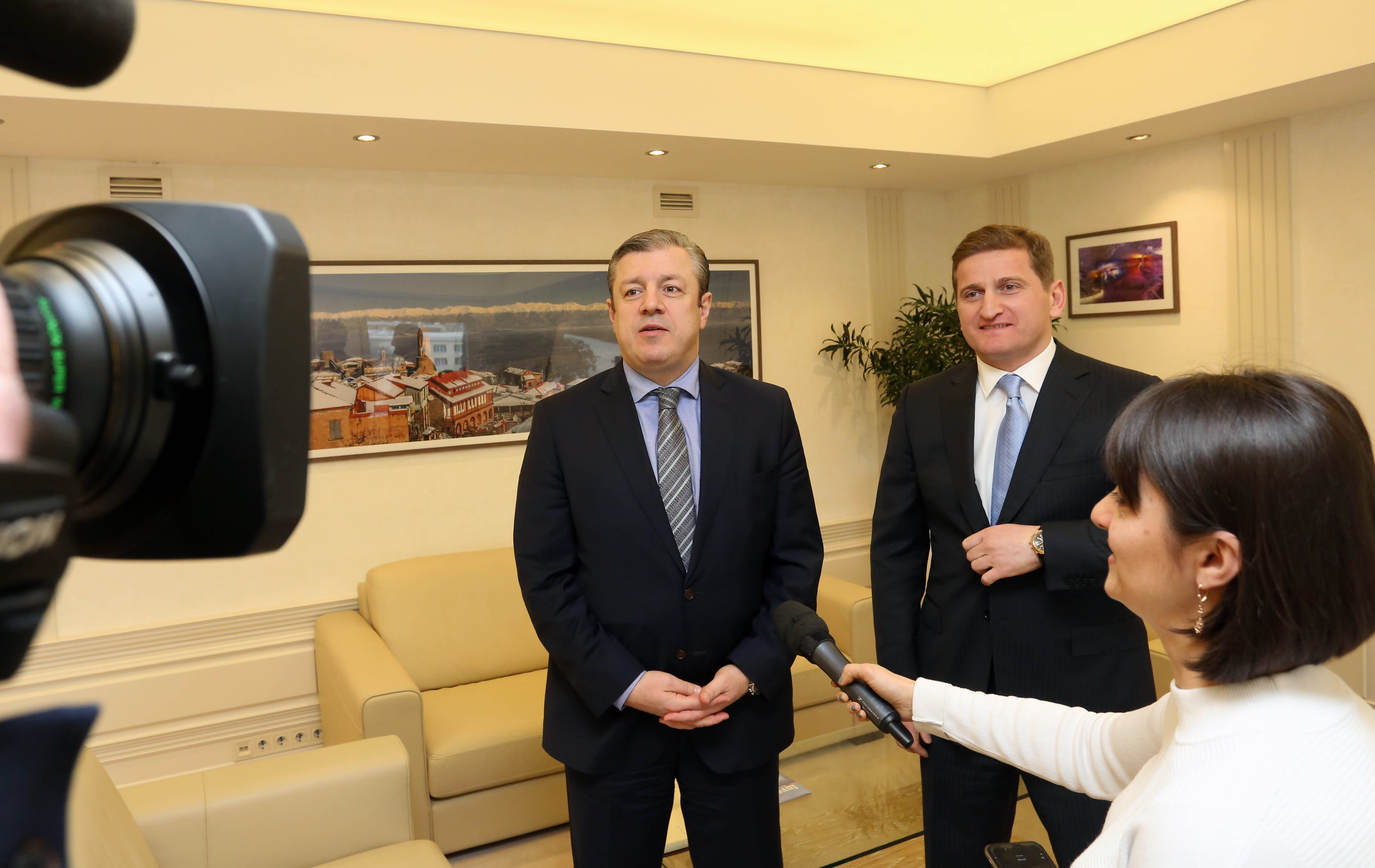 ხელისუფლებამ  100 000 თუთის ნერგი საჩუქრად მიიღო