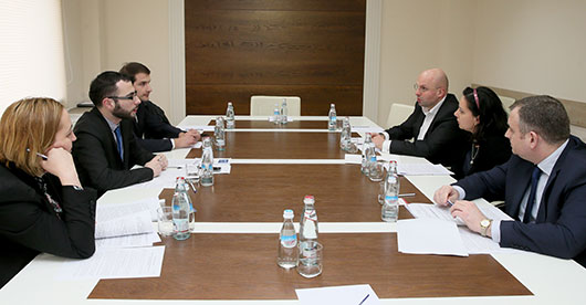 შალვა თადუმაძემ „საარჩევნო კოდექსში" ცვლილებებთან დაკავშირებით არასამთავრობოების პოზიცია მოისმინა