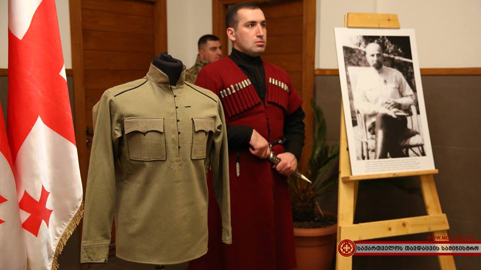 კადეტთა სამხედრო ლიცეუმში გენერალ გიორგი კვინიტაძის ეპოქის ამსახველი ფოტოგამოფენა გაიხსნა