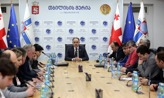 ნარმანიამ კეთილმოწყობის სამსახურს, სამუშაოების დროულად და ხარისხიანად შესრულებასთან დაკავშირებით, მკაცრი კონტროლი დაავალა