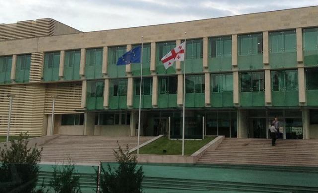 ფარულ ჩანაწერებთან დაკავშირებით, ყოფილი მაღალჩინოსანი და ადვოკატი დააკავეს