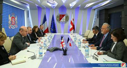 ფინანსთა მინისტრმა საფრანგეთის ელჩთან გაცნობითი ხასიათის შეხვედრა გამართა
