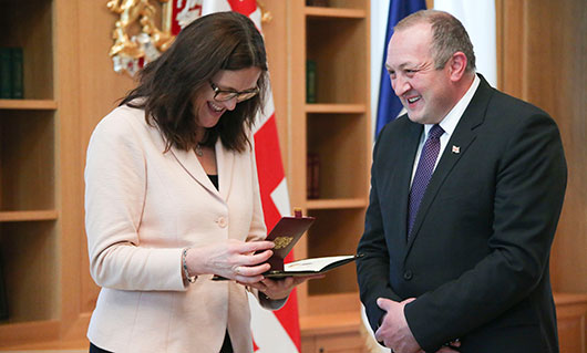 საქართველოს პრეზიდენტმა სესილია მალმსტრომი ღირსების ორდენით დაჯილდოვა