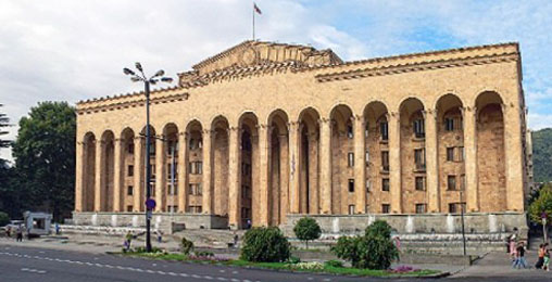 2012 წლამდე ჩადენილ დანაშაულებებზე, პარლამენტში, დახურულ შეხვედრაზე იმსჯელეს