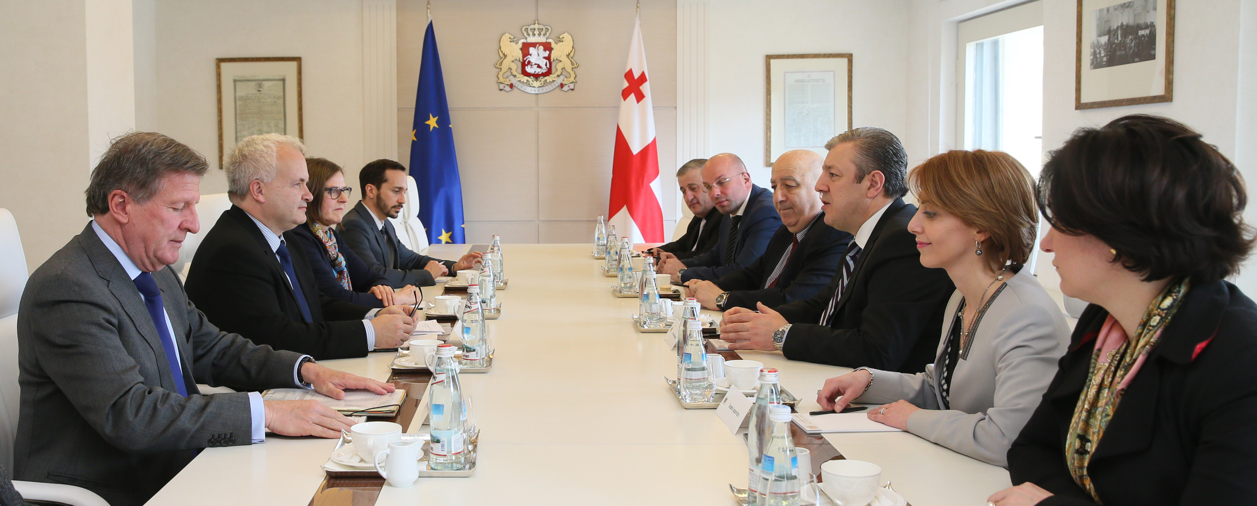 საქართველოს პრემიერ–მინისტრი ევროპარლამენტის იურიდიულ საკითხთა კომიტეტის თავმჯდომარეს შეხვდა