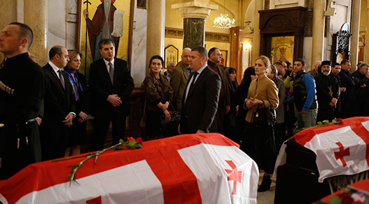 ოთარ დანელია აფხაზეთში დაღუპული 12 მებრძოლის   სამოქალაქო პანაშვიდს დაესწრო