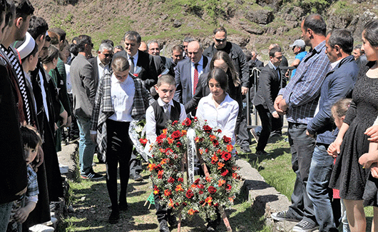 არჩილ ხაბაძემ სოზარ სუბართან ერთად სოფელ წაბლანაში დაღუპულებს მიაგო პატივი