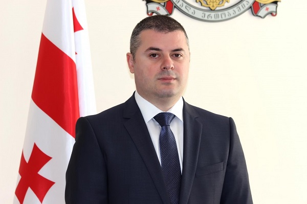 ოთარ დანელია კატარელ კოლეგას უმასპინძლებს
