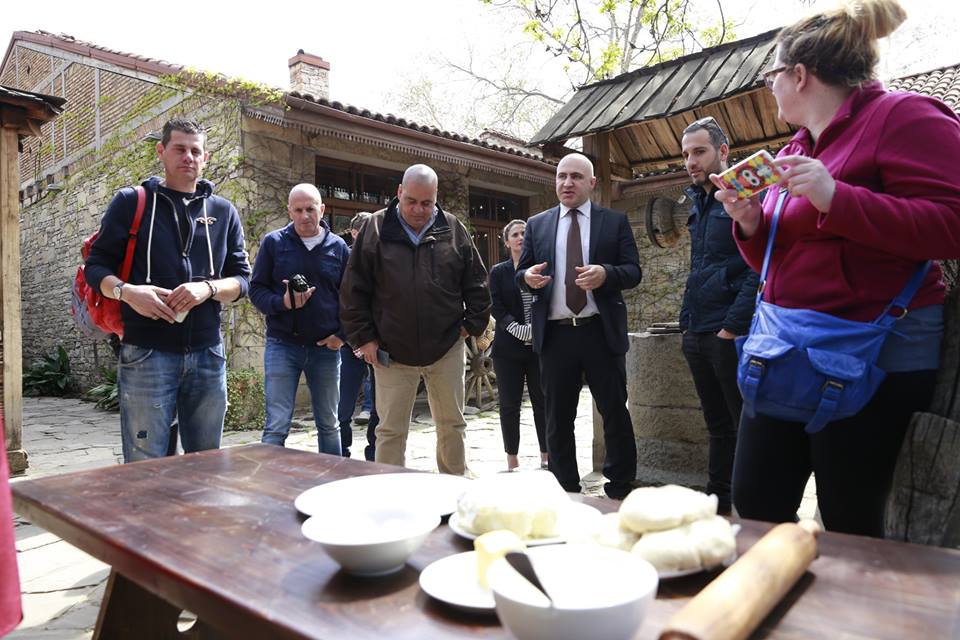ისრაელის წამყვანი ბეჭდური მედიის წარმომადგენლები საქართველოს ეცნობიან