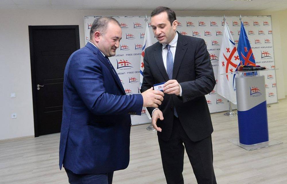 "თავისუფალ დემოკრატებს" ვახტანგ ბეჟიტაშვილი შეუერთდა