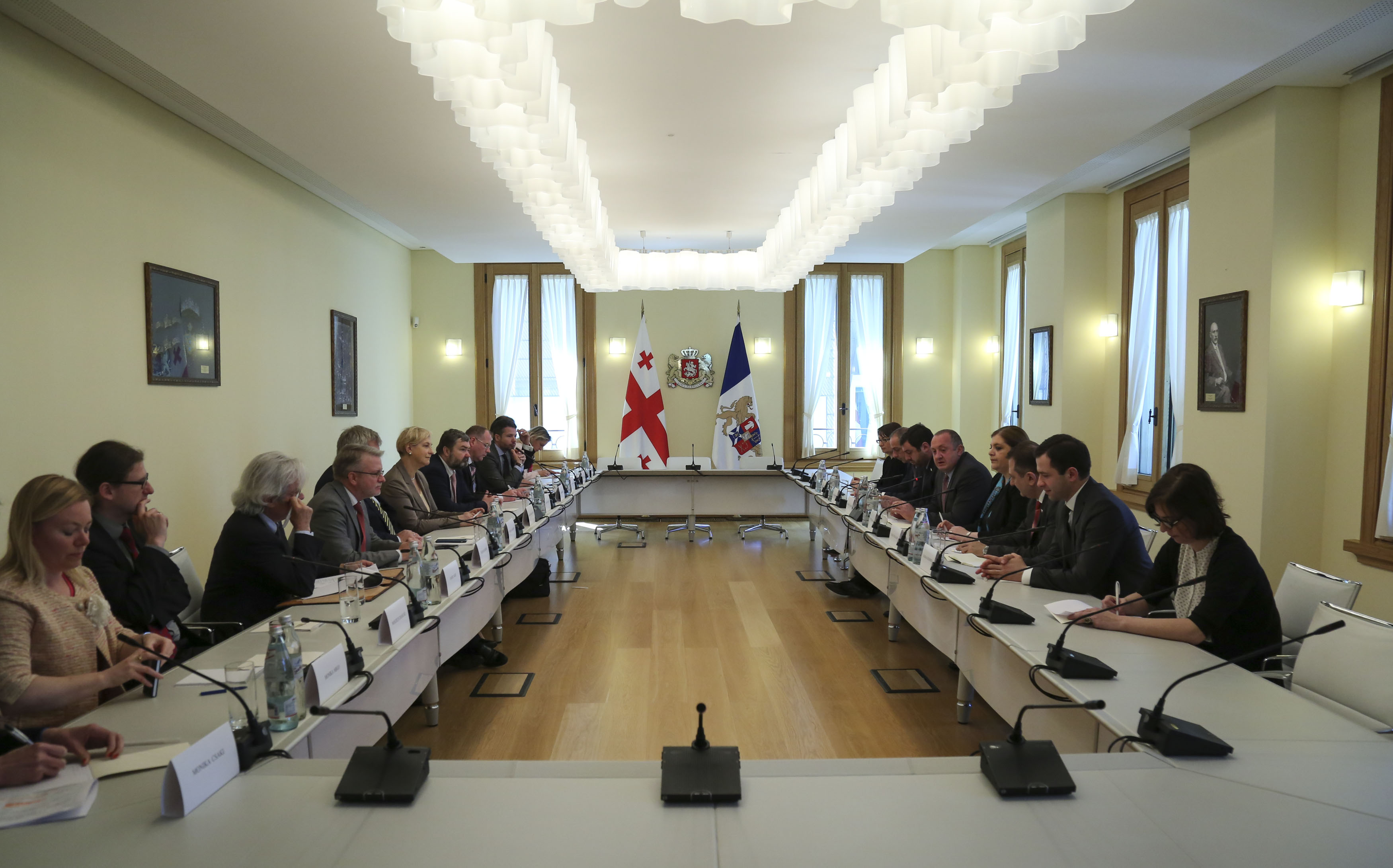 საქართველოს პრეზიდენტი ევროპარლამენტის დელეგაციას შეხვდა