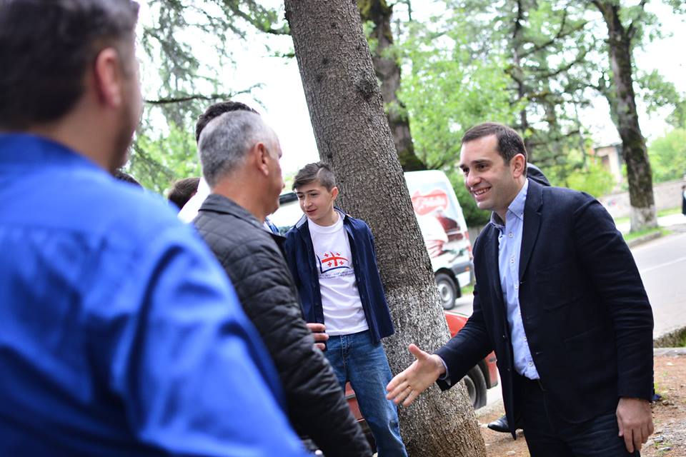 ‘’თავისუფალი დემოკრატები’’ წყალტუბოში, მოსახლეობასთან შეხვედრებს გამართავენ